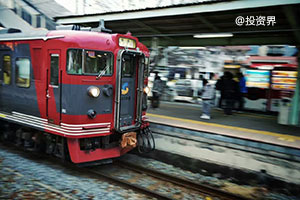 买不起金条的「大妈们」，涌入了ETF